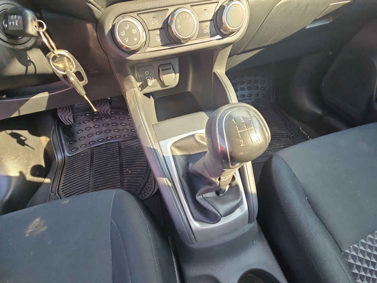 2024 Nissan Versa 4p Sense L4/1.6 Man