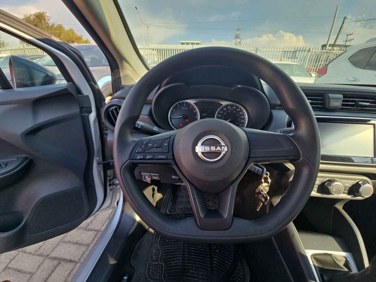 2024 Nissan Versa 4p Sense L4/1.6 Man