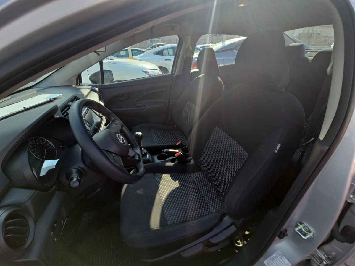 2024 Nissan Versa 4p Sense L4/1.6 Man