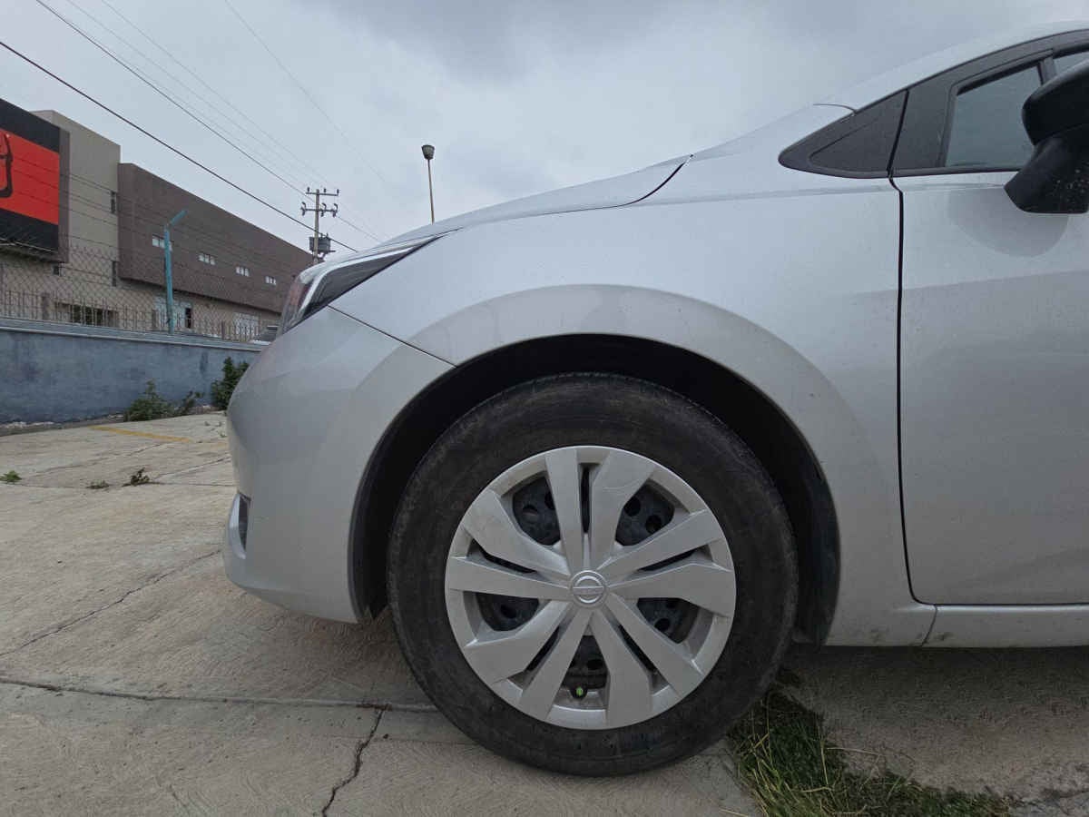 2024 Nissan Versa 4p Sense L4/1.6 Man