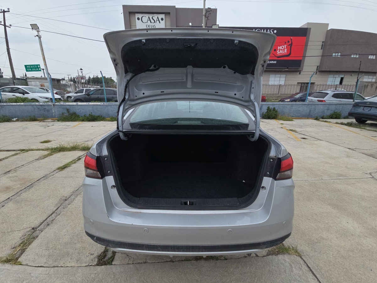 2024 Nissan Versa 4p Sense L4/1.6 Man