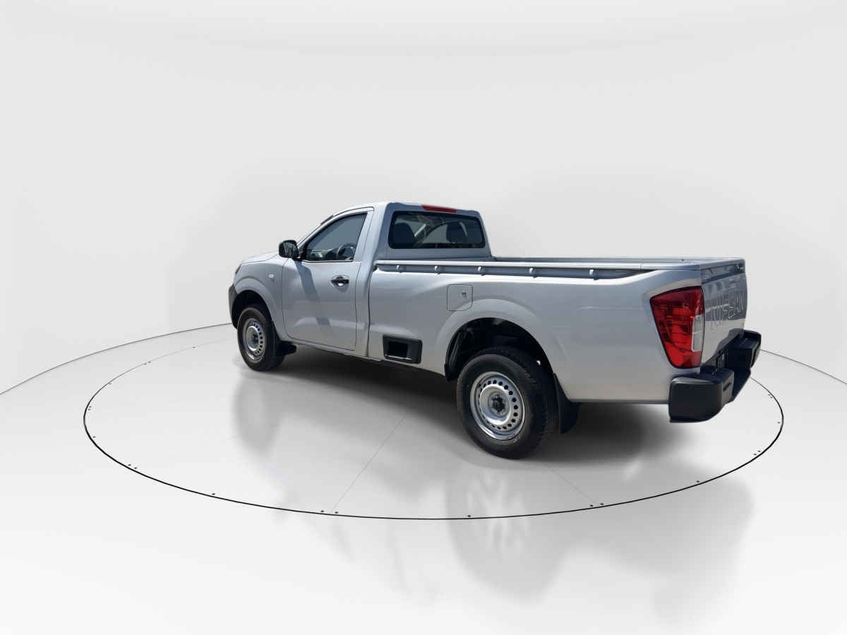 2026 Nissan Pick Up NP300 2p L4/2.5 Man A/A