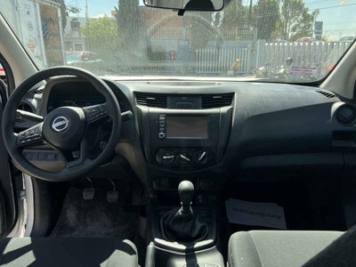 2026 Nissan Pick Up NP300 2p L4/2.5 Man A/A
