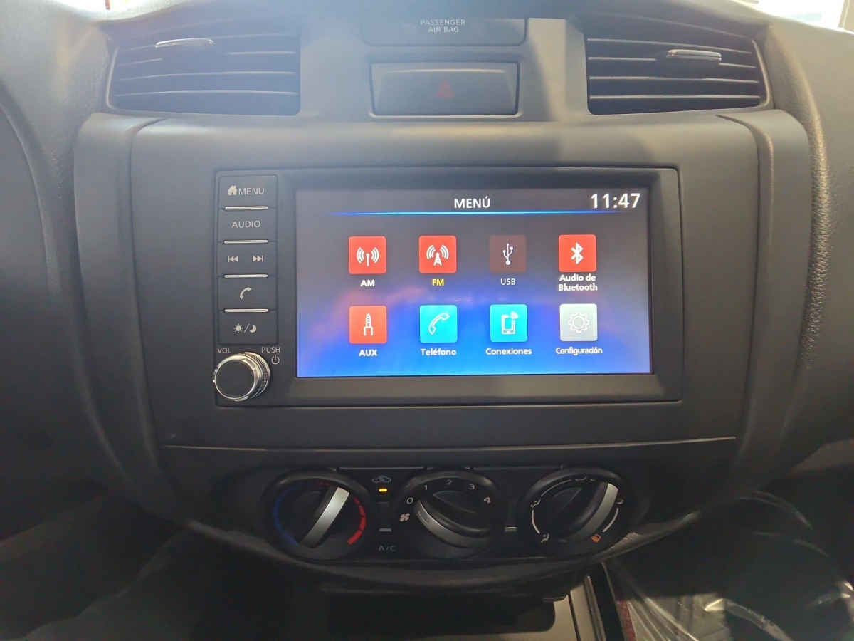 2026 Nissan Pick Up NP300 2p L4/2.5 Man A/A