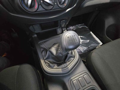 2026 Nissan Pick Up NP300 2p L4/2.5 Man A/A