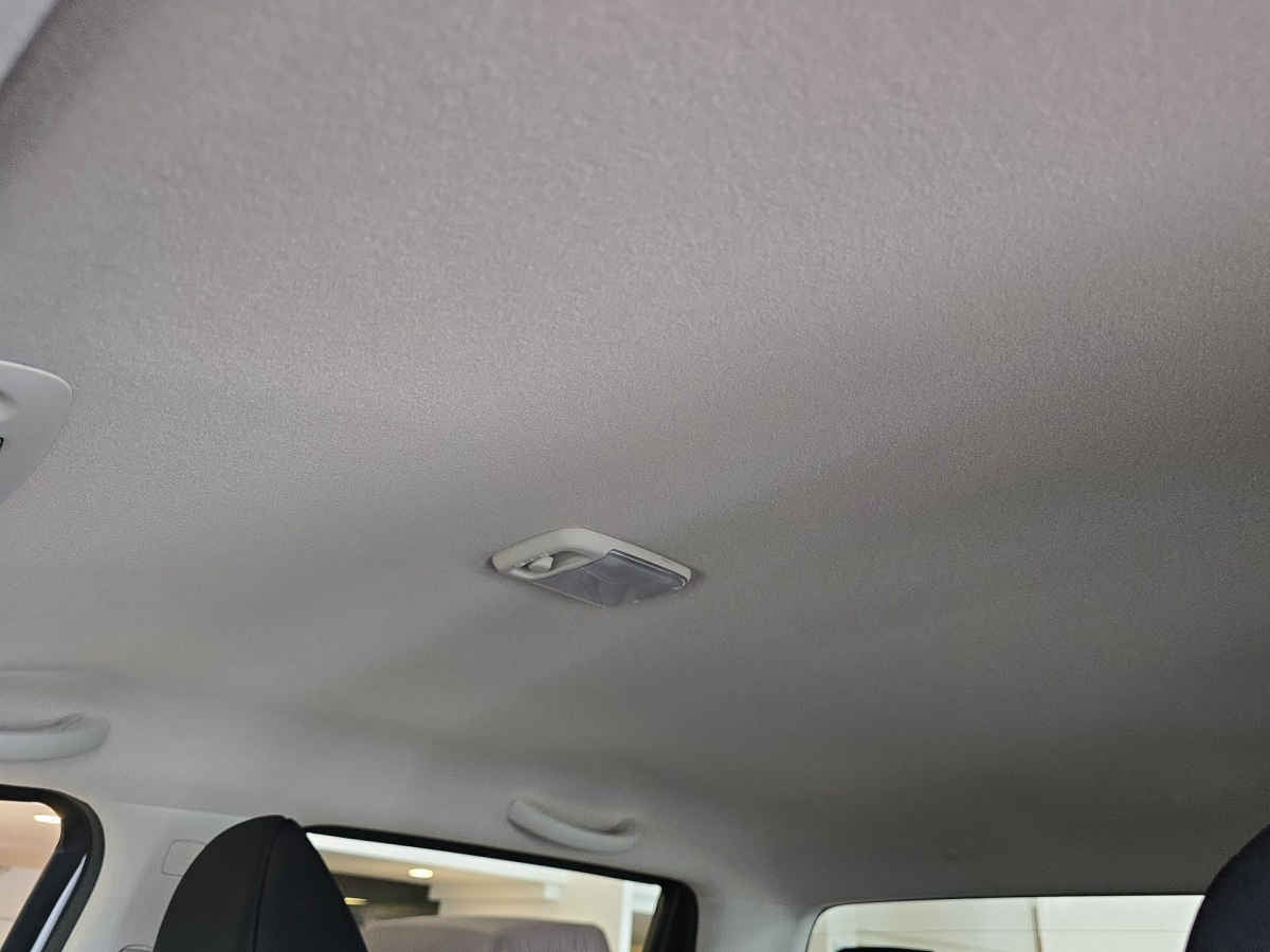 2026 Nissan Frontier 4p LE L4/2.5 Man