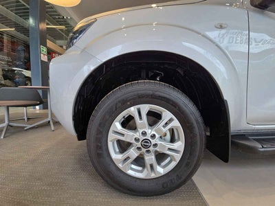 2026 Nissan Frontier 4p LE L4/2.5 Man