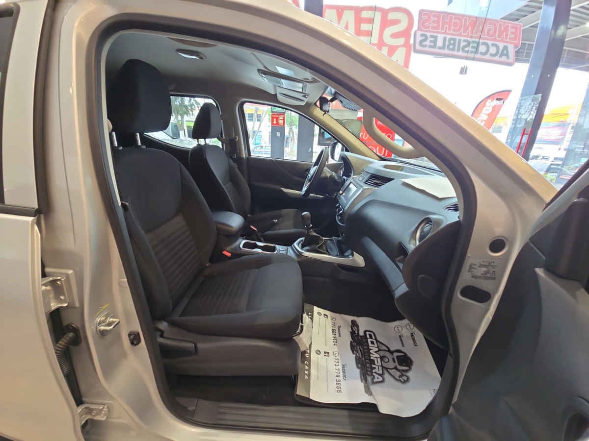 2026 Nissan Frontier 4p LE L4/2.5 Man