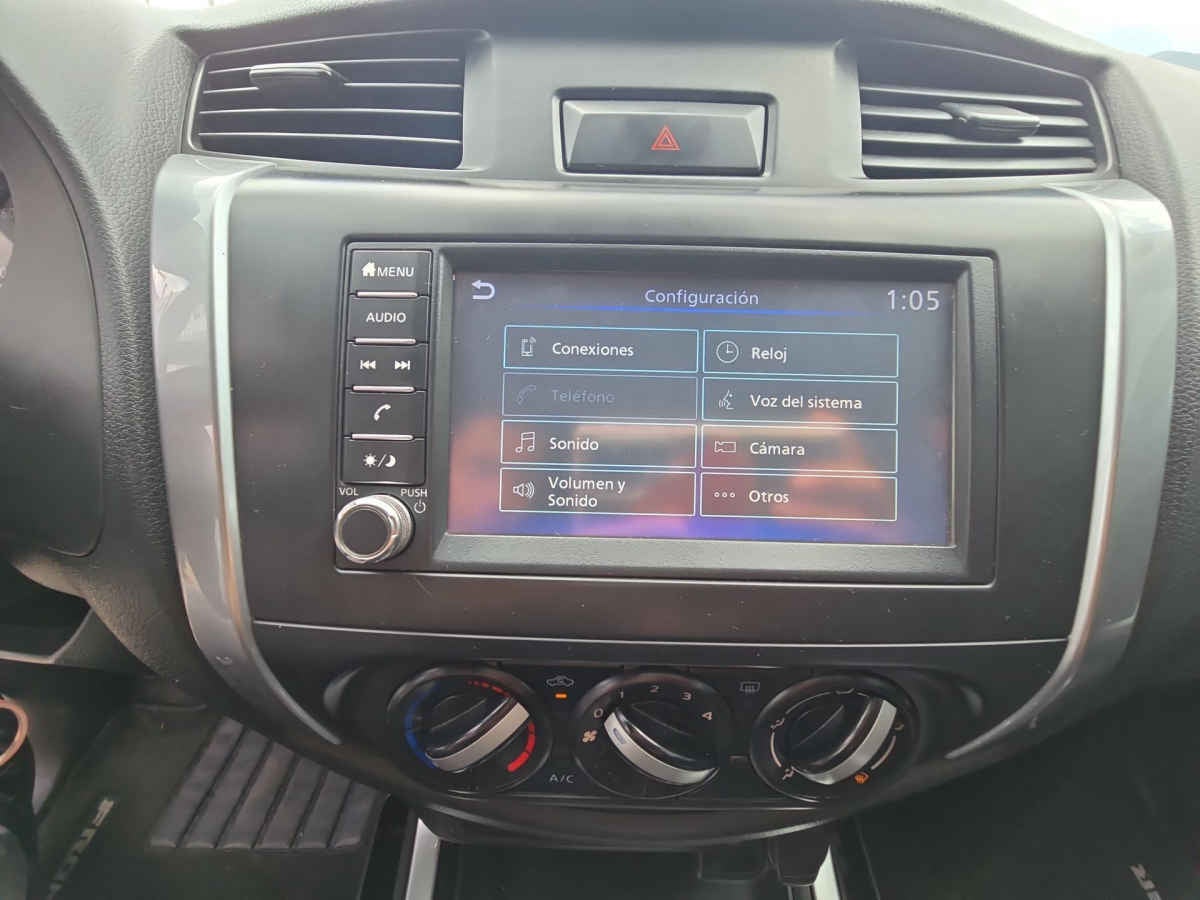 2022 Nissan Frontier 4p LE L4/2.5 Aut