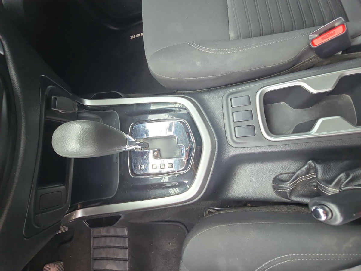 2022 Nissan Frontier 4p LE L4/2.5 Aut