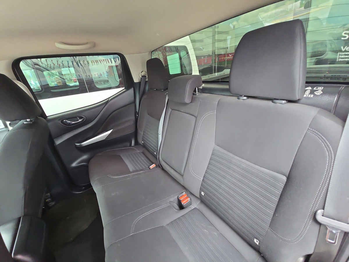 2022 Nissan Frontier 4p LE L4/2.5 Aut