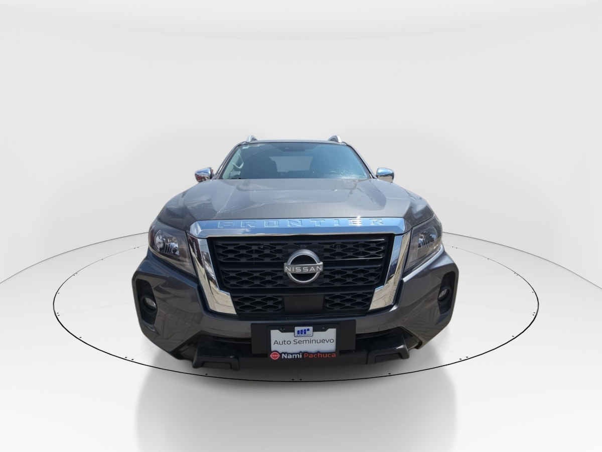 2025 Nissan Frontier 4p LE L4/2.5 Man