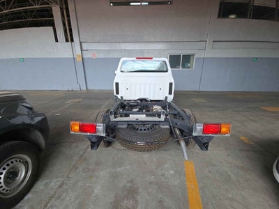 2026 Nissan Chasis Cabina NP300 2p L4/2.5 Man A/A VDC