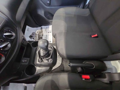 2026 Nissan Chasis Cabina NP300 2p L4/2.5 Man A/A VDC