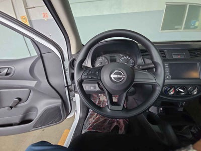2026 Nissan Chasis Cabina NP300 2p L4/2.5 Man A/A VDC