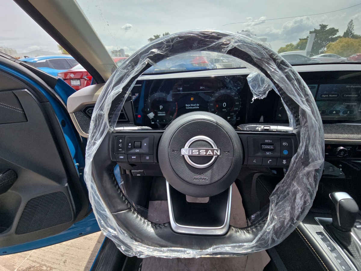 2025 Nissan Kicks 5p Platinum L4/2.0 Aut
