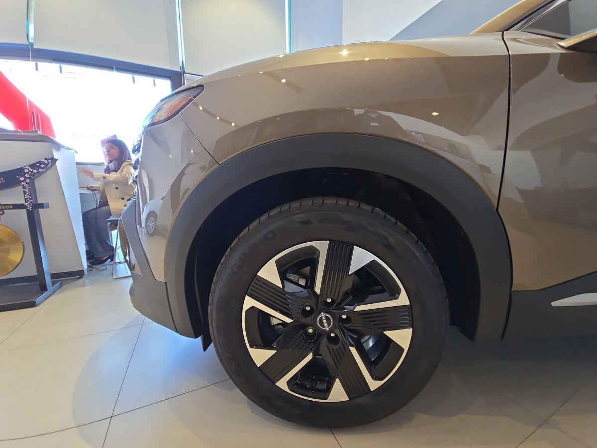 2025 Nissan Kicks 5p Advance L4/2.0 Aut