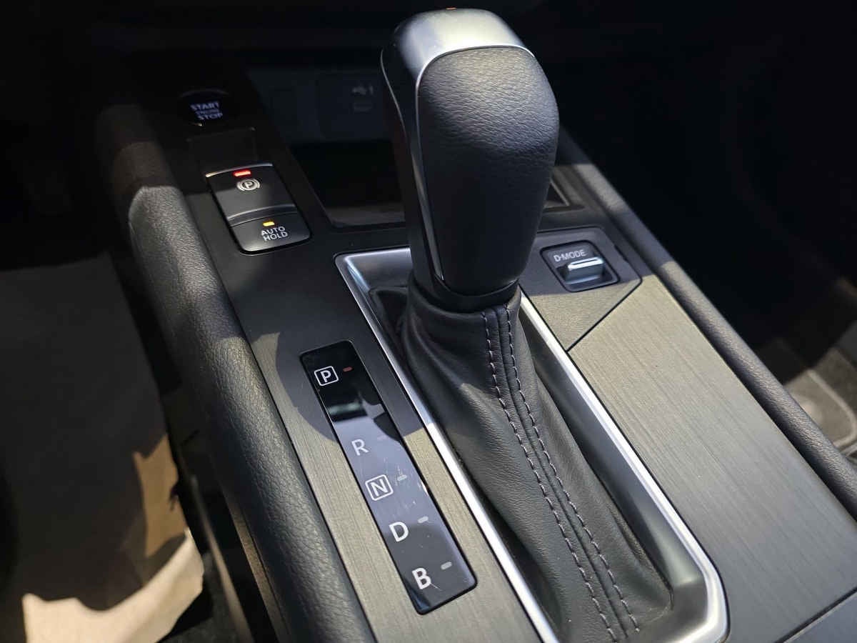 2025 Nissan Kicks 5p Advance L4/2.0 Aut