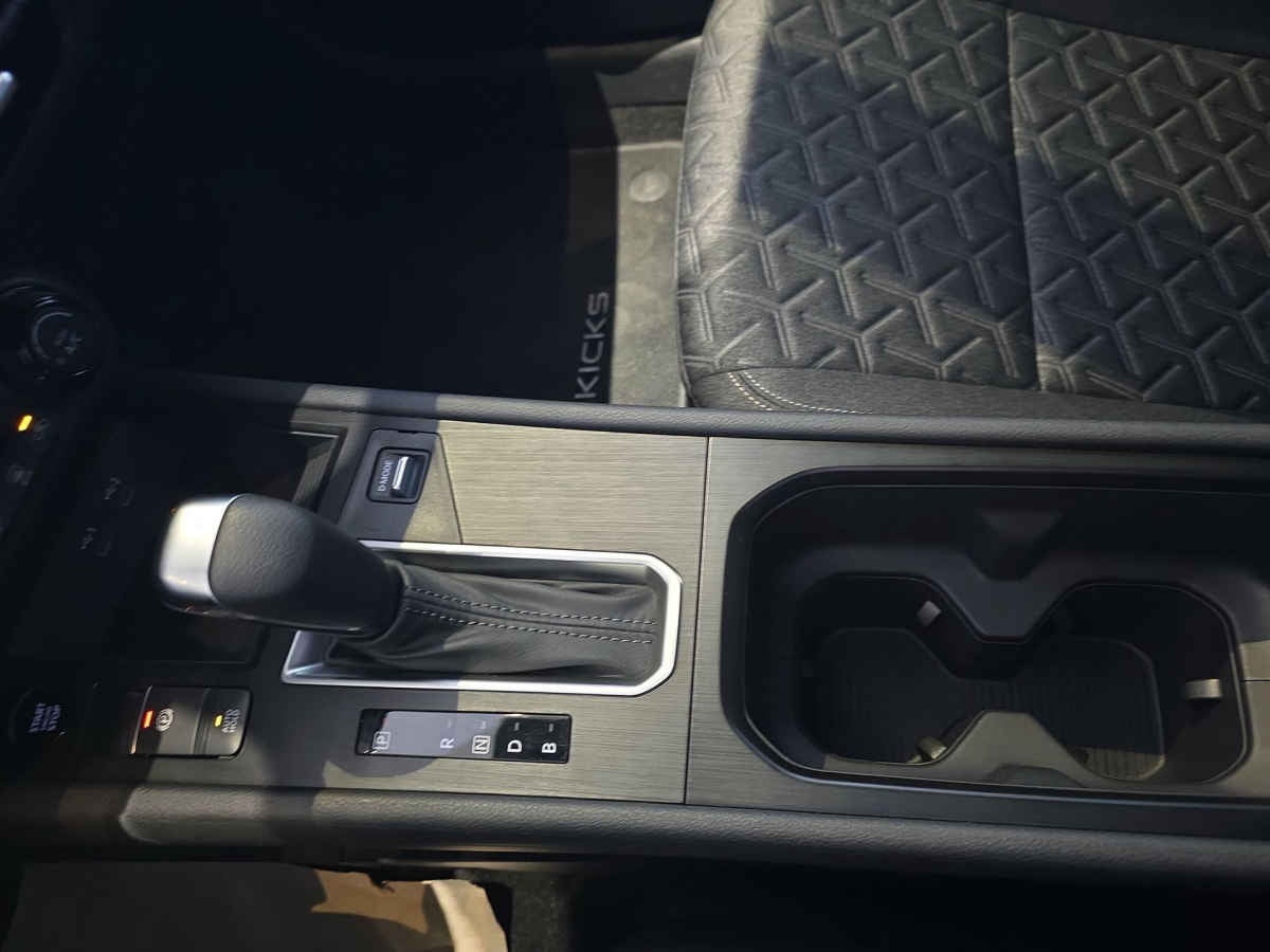 2025 Nissan Kicks 5p Advance L4/2.0 Aut