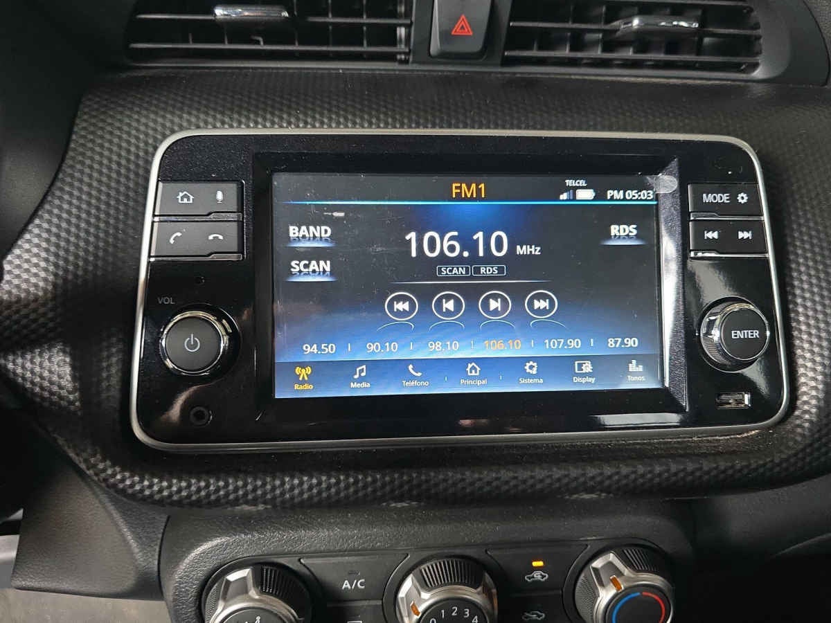 2025 Nissan Kicks 5p Play Advance L4/1.6 Aut