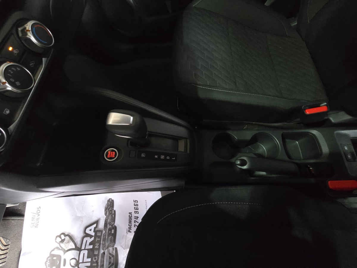 2025 Nissan Kicks 5p Play Advance L4/1.6 Aut