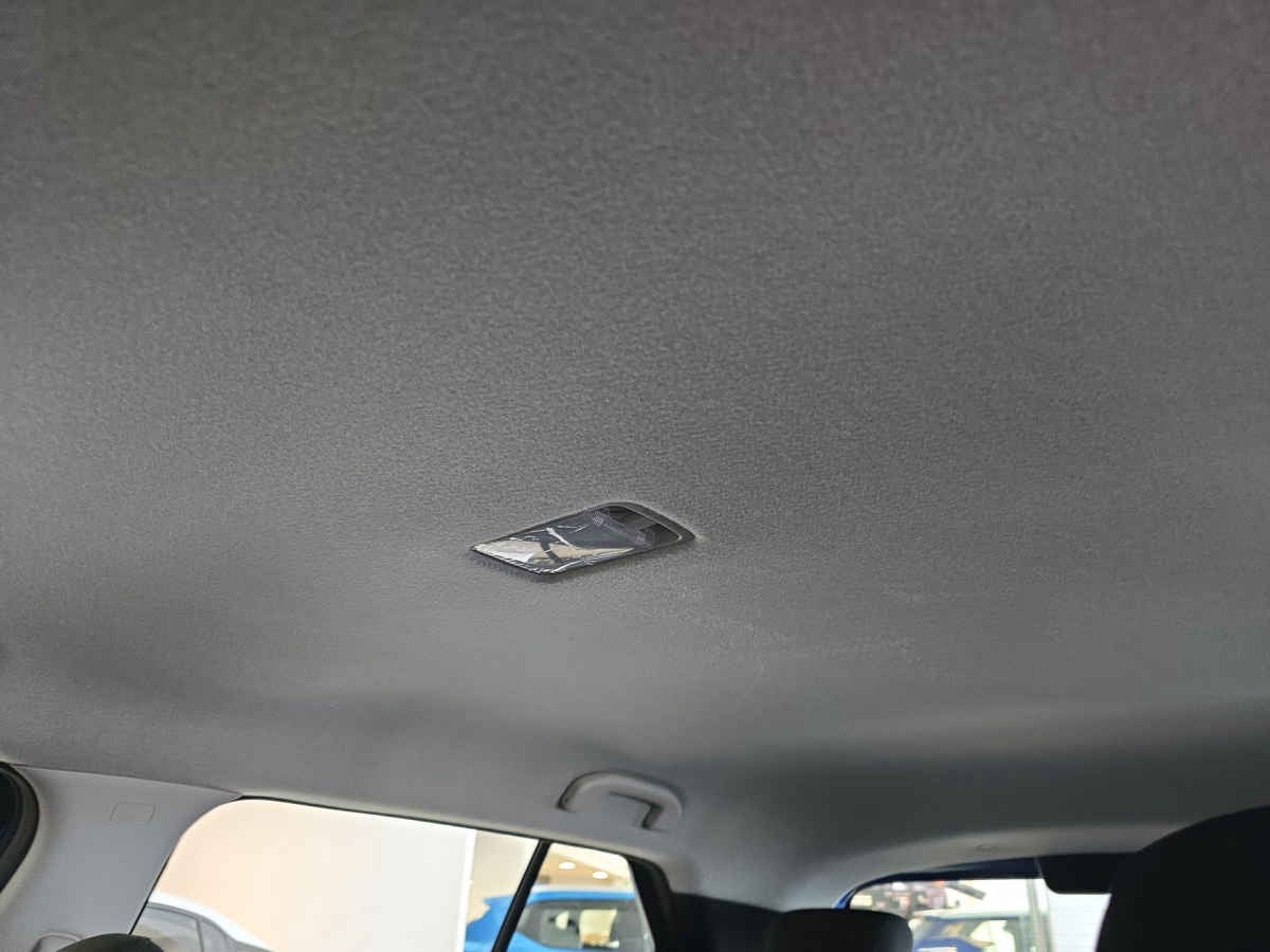 2025 Nissan Kicks 5p Play Advance L4/1.6 Aut