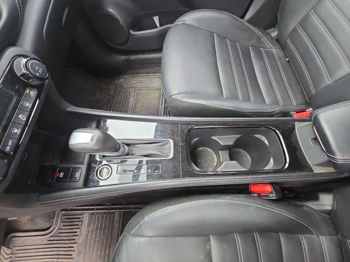 2024 Nissan Kicks 5p Exclusive L4/1.6 Aut