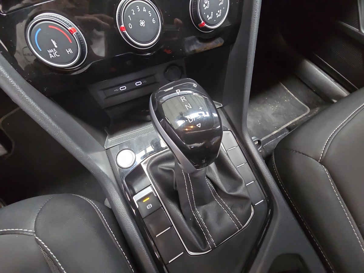 2024 Volkswagen Taos 5p Comfortline L4/1.4/T Aut