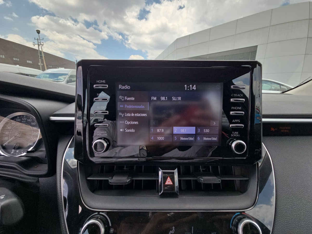 2021 Toyota Corolla 4p Base L4/1.8 Aut