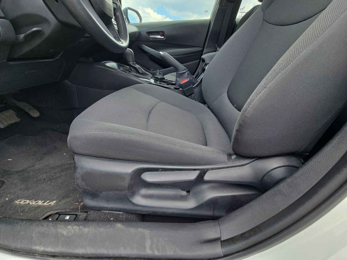 2021 Toyota Corolla 4p Base L4/1.8 Aut