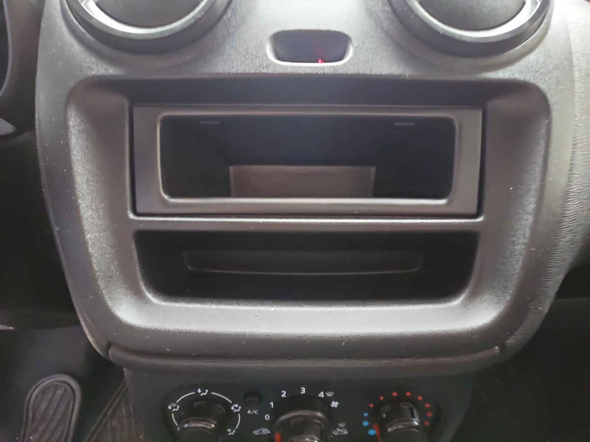 2024 Renault Kangoo 5p Intense L4/2.5 Man