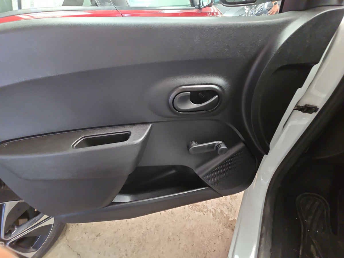 2024 Renault Kangoo 5p Intense L4/2.5 Man