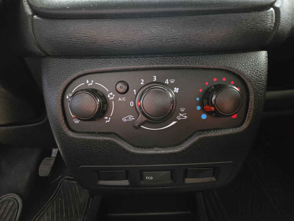 2024 Renault Kangoo 5p Intense L4/2.5 Man