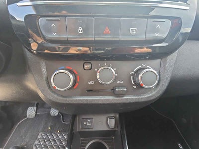 2023 Renault Kwid 5p Iconic L3/1.0 Man