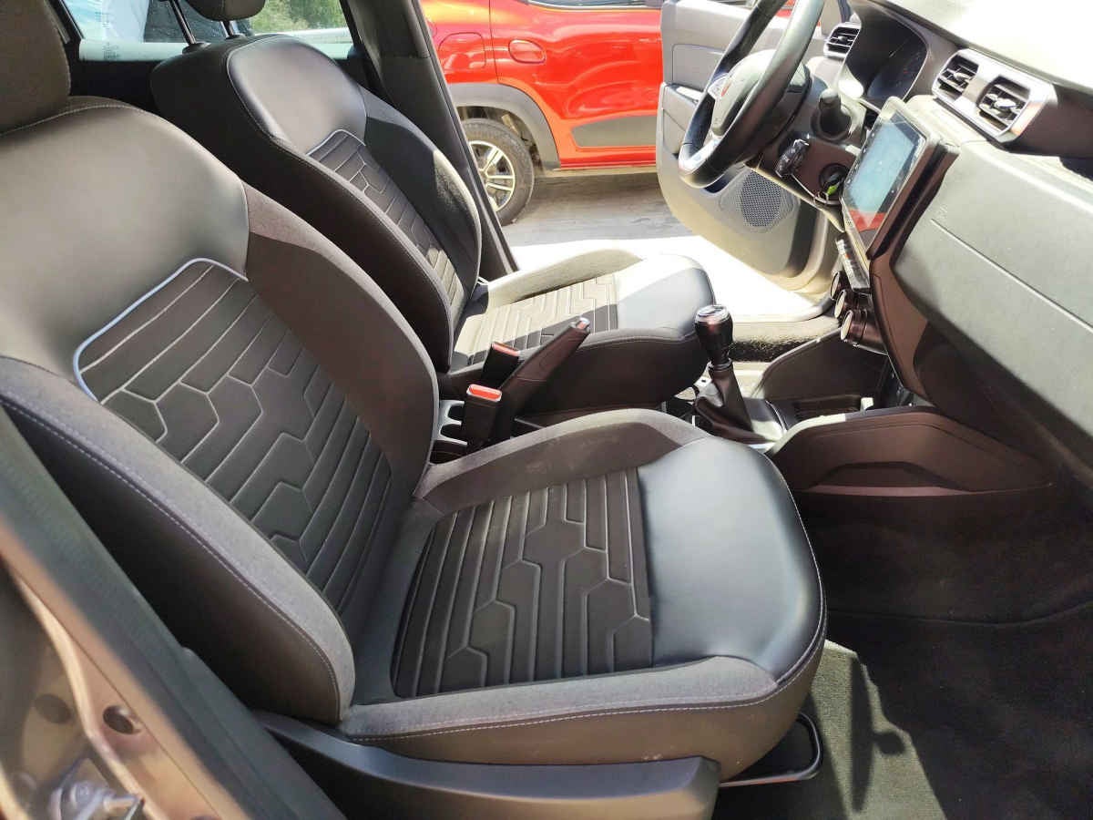 2024 Renault Duster 5p Intens L4/1.6/T Man