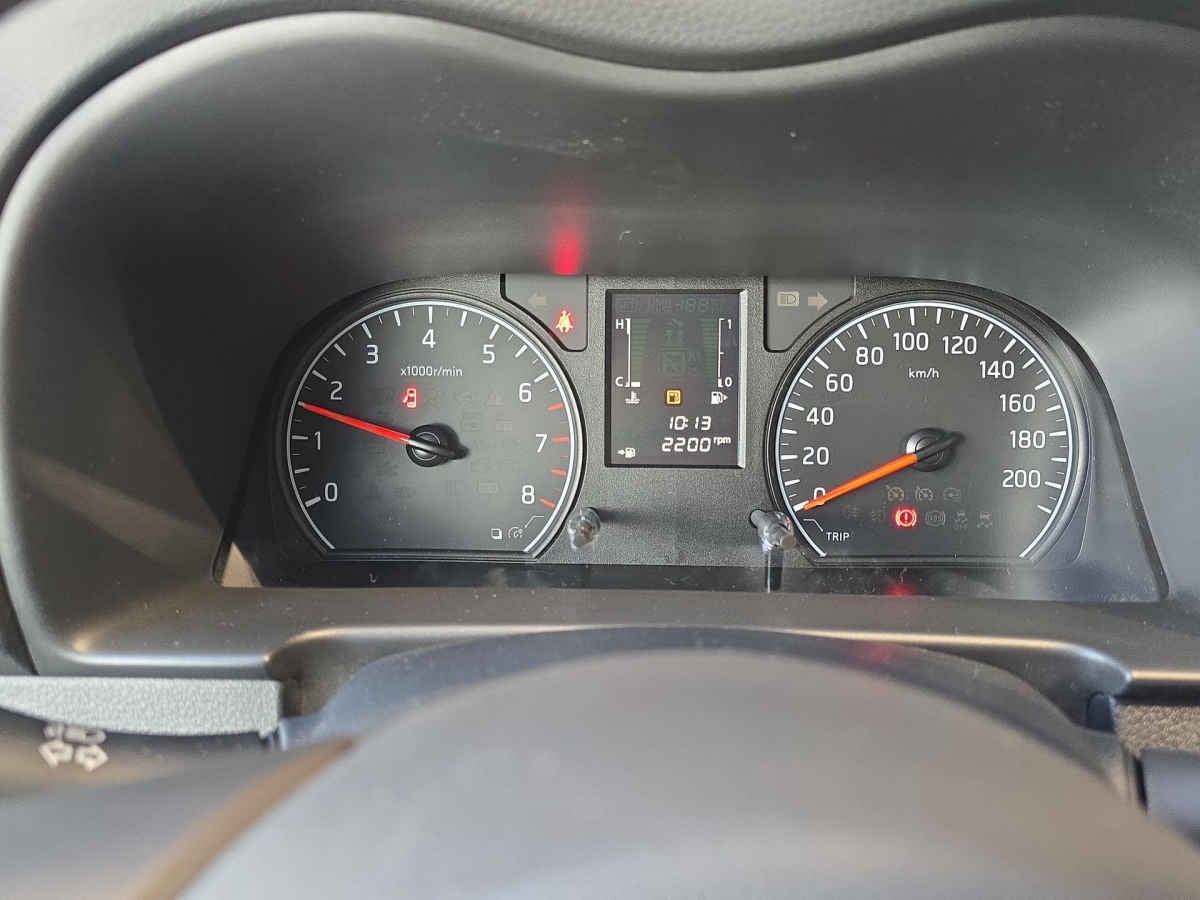 2026 Nissan Urvan 4p Amplia L4/2.5 Man