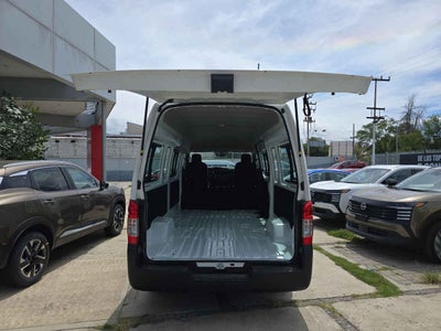 2026 Nissan Urvan 4p Amplia L4/2.5 Man
