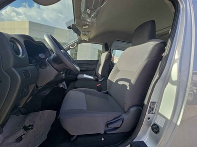 2026 Nissan Urvan 4p Amplia L4/2.5 Man Ventanas