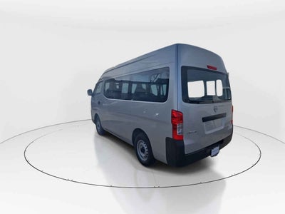 2026 Nissan Urvan 4p Amplia L4/2.5 Man Ventanas