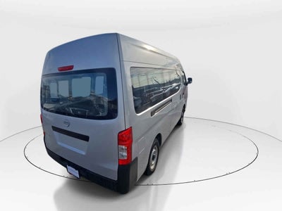 2026 Nissan Urvan 4p Amplia L4/2.5 Man Ventanas