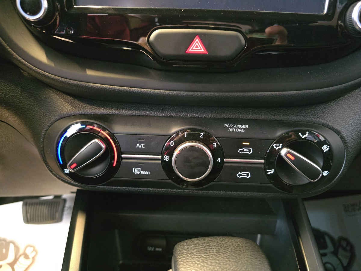 2024 Kia Soul 5p LX L4/1.6 Aut