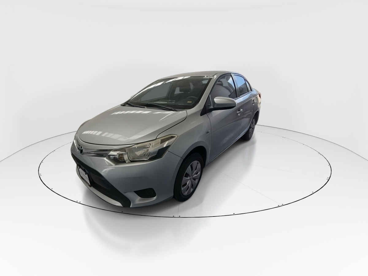 2017 Toyota Yaris 4p Sedán Core L4/1.5 Man