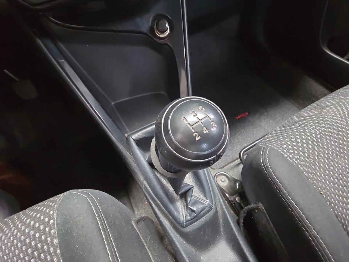 2017 Toyota Yaris 4p Sedán Core L4/1.5 Man