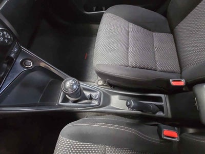 2017 Toyota Yaris 4p Sedán Core L4/1.5 Man