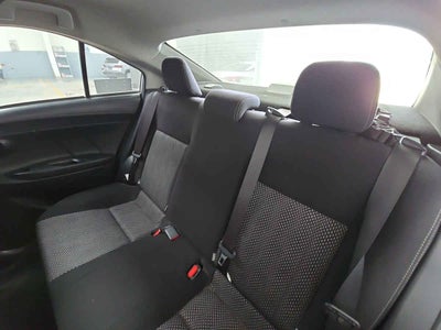 2017 Toyota Yaris 4p Sedán Core L4/1.5 Man