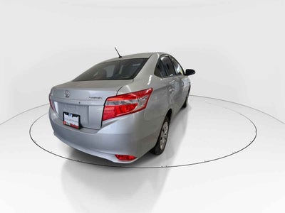 2017 Toyota Yaris 4p Sedán Core L4/1.5 Man