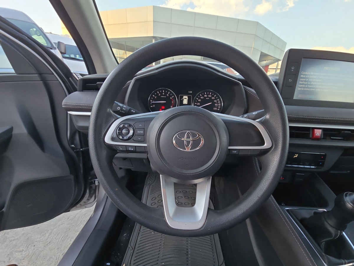 2023 Toyota Yaris 4p Sedán S L4/1.5 Man